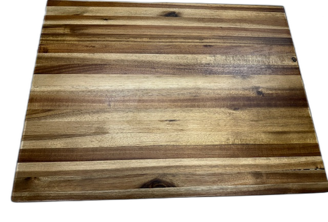 Rectangular acacia wood cutting board with striped grain pattern